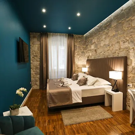 Riva Luxury Casa de hóspedes