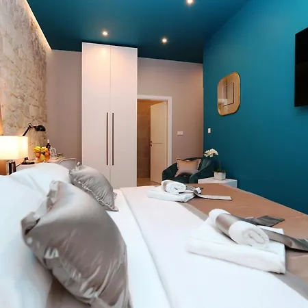Riva Luxury Casa de hóspedes