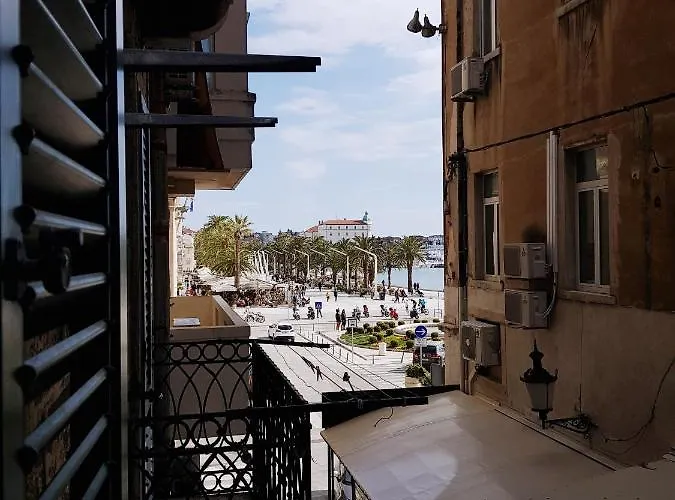 Riva Luxury Guest house