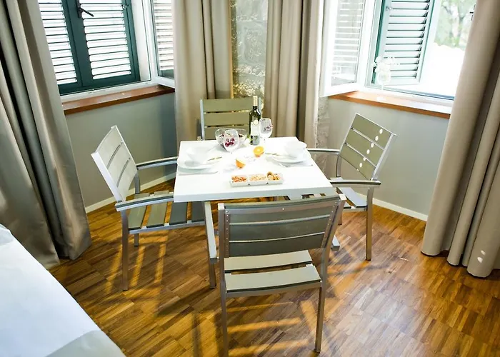 Guest house Riva Luxury 4*